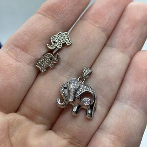 💛 925 Elephant CZ Pendant & Earring Set